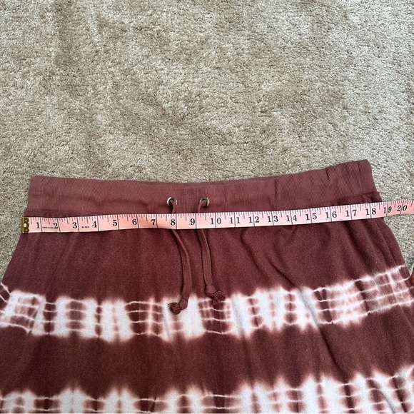 Delia’s Plus Size Mahogany Red Tie Dye Stretch Mini Skirt 1X - Picture 6 of 7